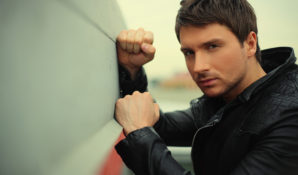 Сергея Лазарева и Филиппа Киркорова уличили в пропаганде гей-отношений