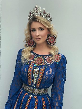 Певица IRISHA закрыла показ дизайнера Натальи Кузьменко