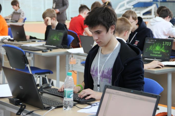 Высокие результаты на Всероссийской олимпиаде по информатике показали школьники Москвы