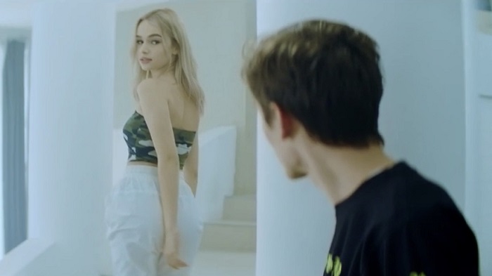 Ева Тимуш представила клип на песню «Sugarcoma»