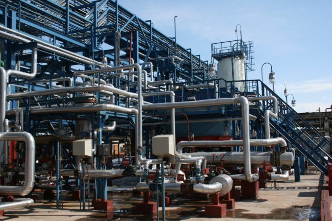 Группа «САФМАР» Михаила Гуцериева приступила к оперативному управлению Афипским заводом