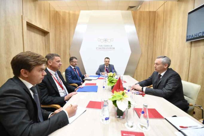 Актуальные вопросы пивной отрасли обсудили на ПМЭФ-2019 президент «Балтики» и губернатор Новосибирска