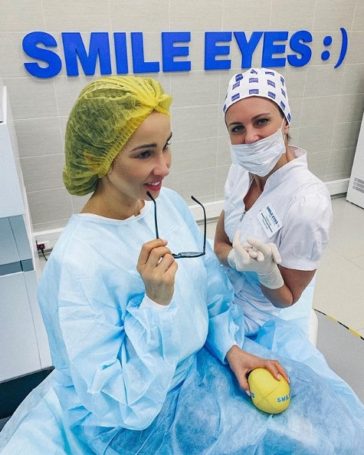 Анфиса Чехова сделала себе коррекцию зрения