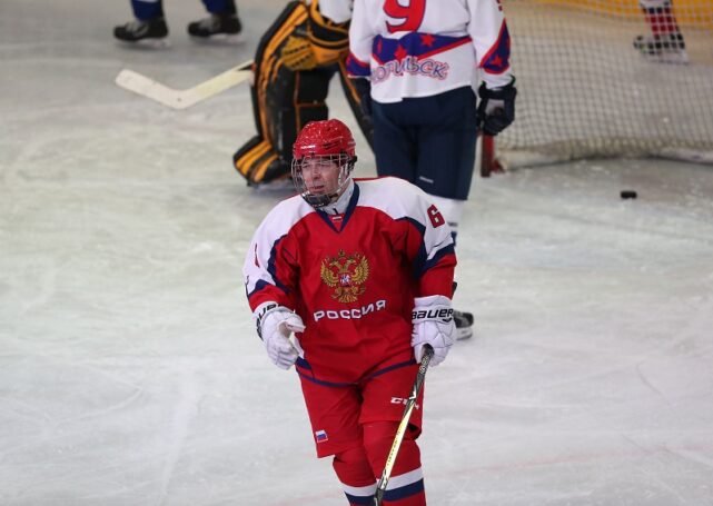 Топ-менеджер Норникеля возглавит Ночную хоккейную лигу