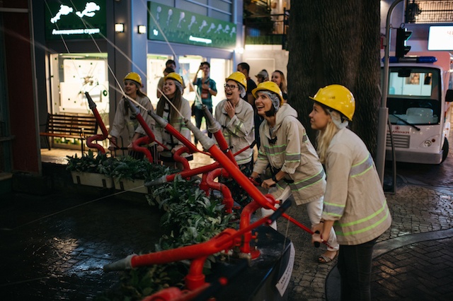 Взрослые вернулись в детство на летней ZParty в московской Кидзании