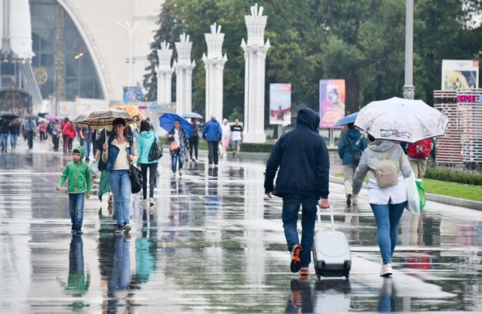 Парки столицы закрылись из-за непогоды – Департамент культуры Москвы