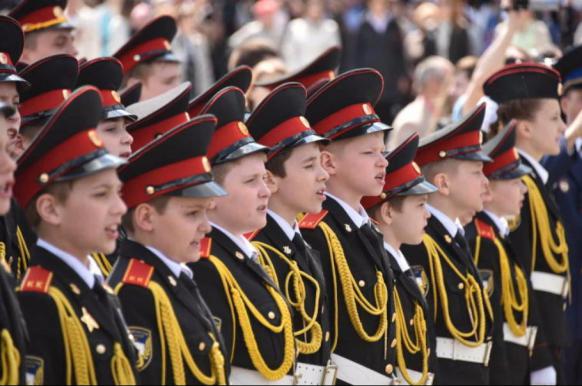 Кадеты встретили День знаний торжественной линейкой и маршем на ВДНХ