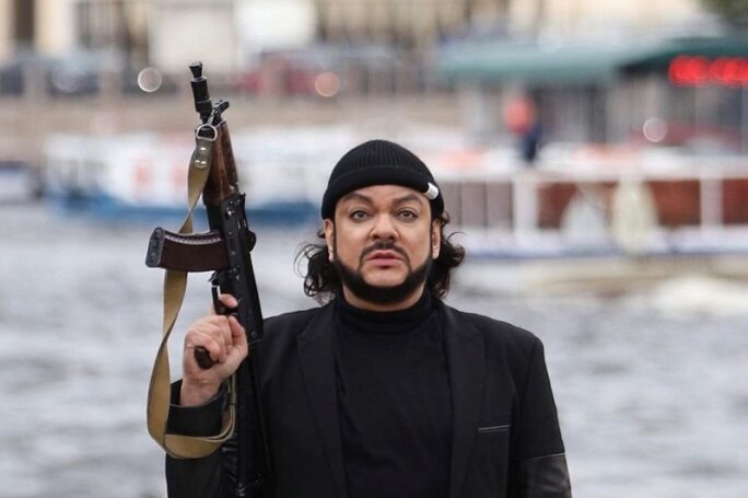 Филипп Киркоров анонсировал «лунный клип» на стихи Михаила Гуцериева