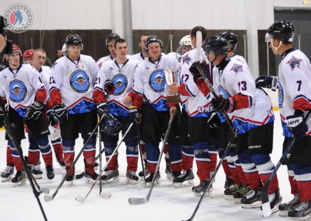 Матчами отборочного турнира стартовал девятый сезон Ночной хоккейной лиги