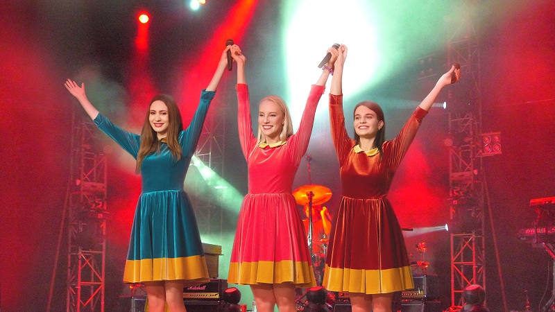 Премьерные показы нового фильма о Джеймсе Бонде украсит выступление группы «Мороз Шоу»