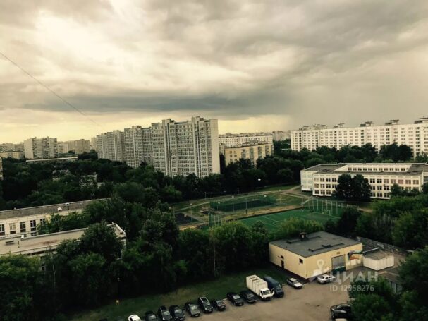 В районе военного госпиталя в Выхино-Жулебино уничтожают зеленую зону под строительство высоток