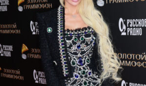 Алиса Лобанова носит платье с разрезом не хуже Беллы Хадид￼