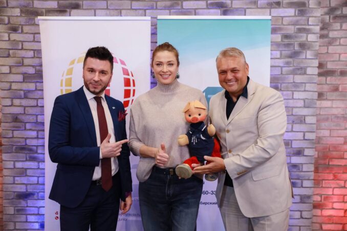 Роман Миров